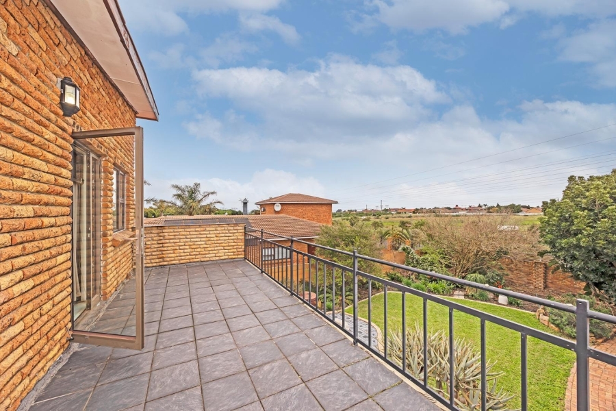 3 Bedroom Property for Sale in Welgelegen Western Cape